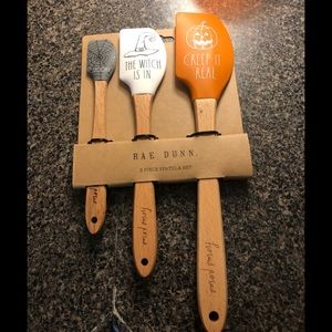 Set of 3 Rae Dunn Halloween rubber spatulas in grey, white, and orange. 🎃